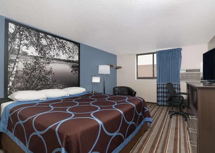 Super 8 By Wyndham Willmar