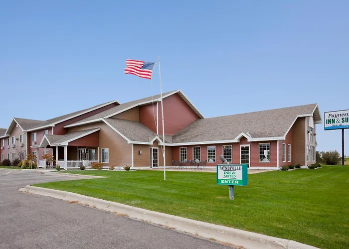 Paynesville Inn & Suites